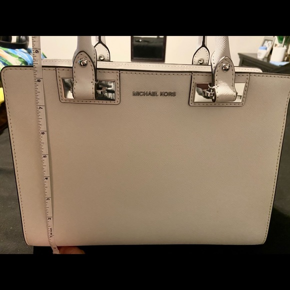 Michael Kors White Purse - Picture 6 of 6